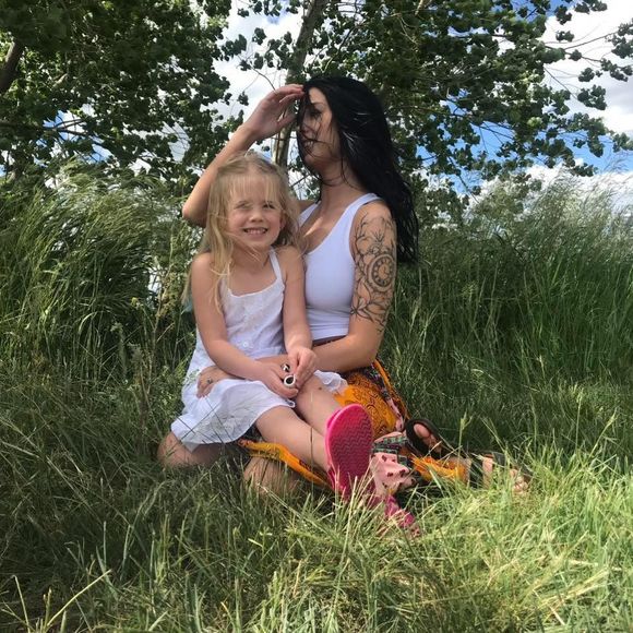 Meet your Posher, Allison - Picture 1 of 1